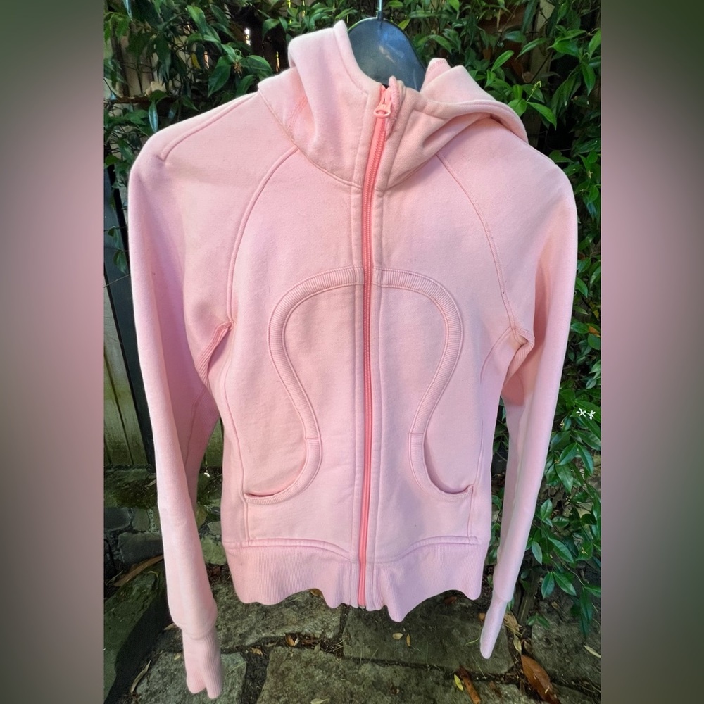 Lululemon scuba jacket with hood in light coral
